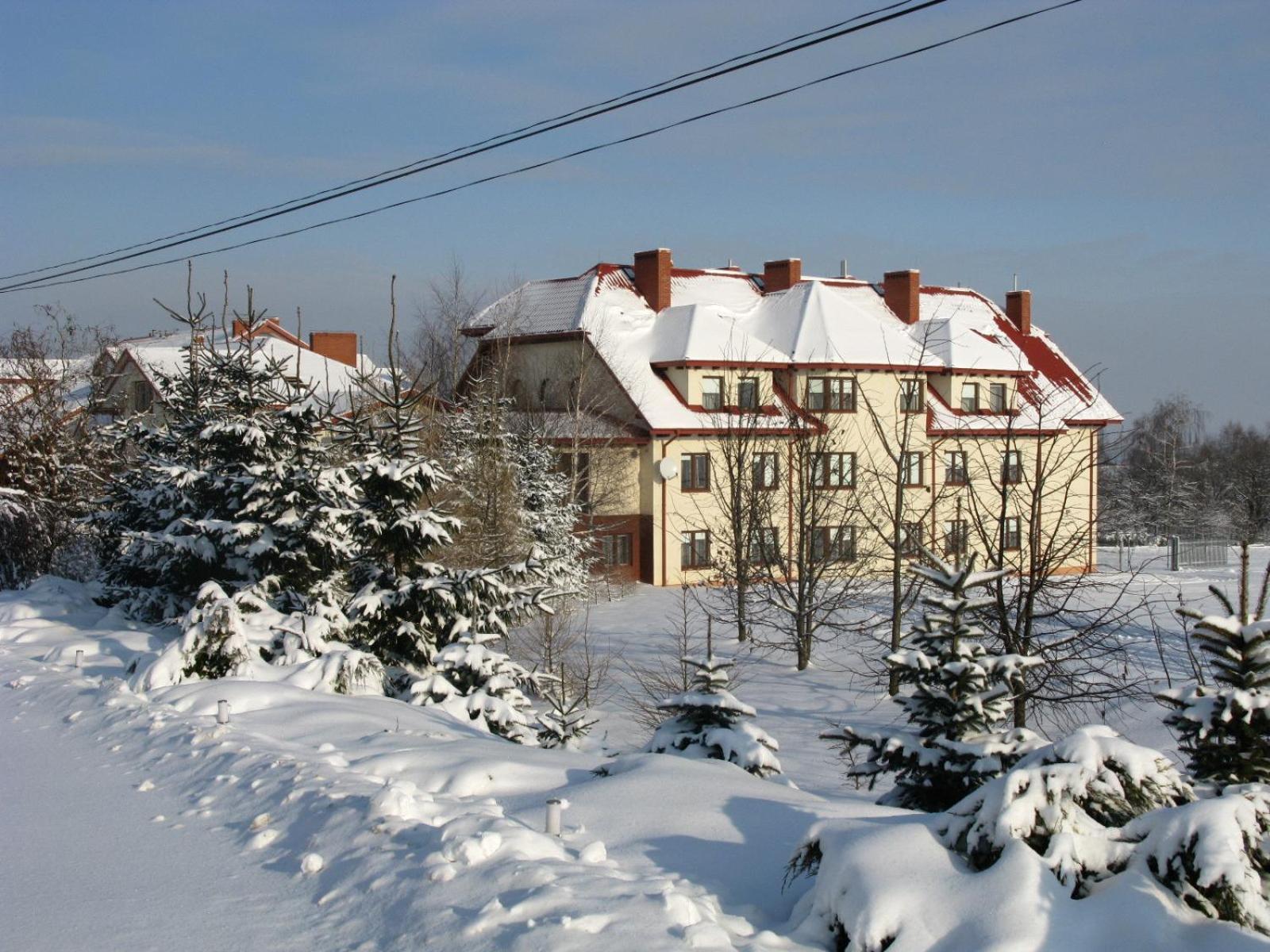 Hotel Panorama Ostrowiec Świętokrzyski エクステリア 写真
